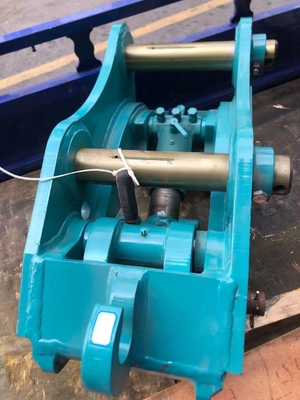 Excavateur sécurisé très efficace accouplement rapide, accrochage rapide hydraulique avec broches pour chat hitachi komatsu sanny
