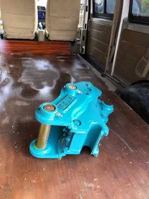 Excavateur sécurisé très efficace accouplement rapide, accrochage rapide hydraulique avec broches pour chat hitachi komatsu sanny