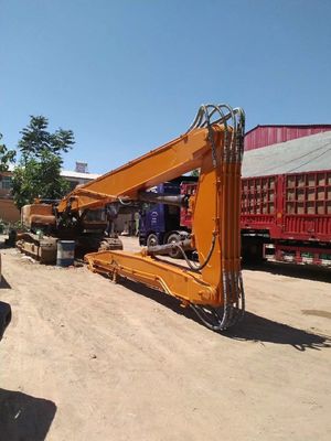 Excavateur multifonctionnel à bras de démontage en trois étapes CAT325 pour le concassage précis de Q355B